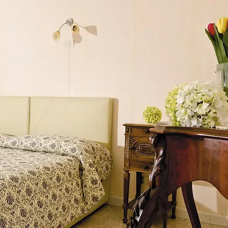 Leonardo's Couette-café