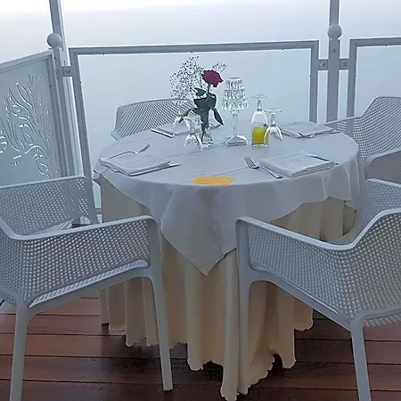 Leonardo's Bed & Breakfast 3*
