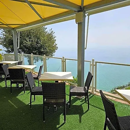Bed & Breakfast Leonardo's 3*