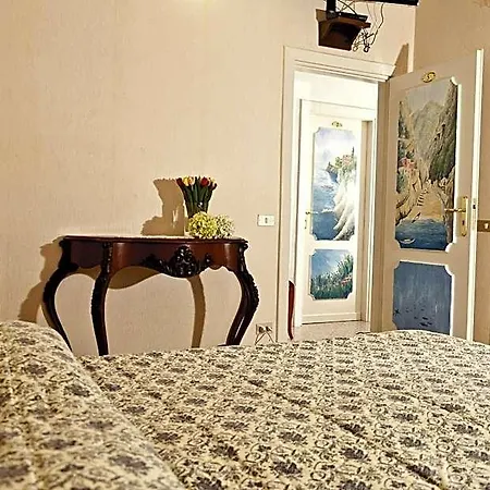 Bed & Breakfast Leonardo's 3*