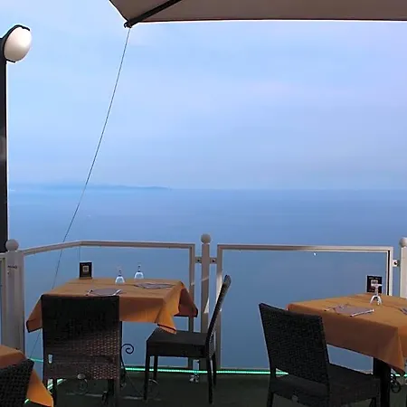 Bed & Breakfast Leonardo's 3*