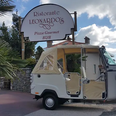 Leonardo's Couette-café 3*